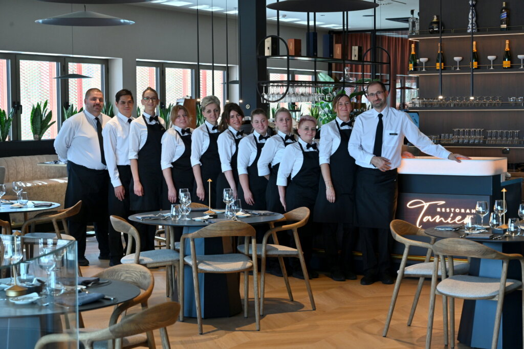 Gradska kavana i restoran Tanier, Križevci KTC (3)