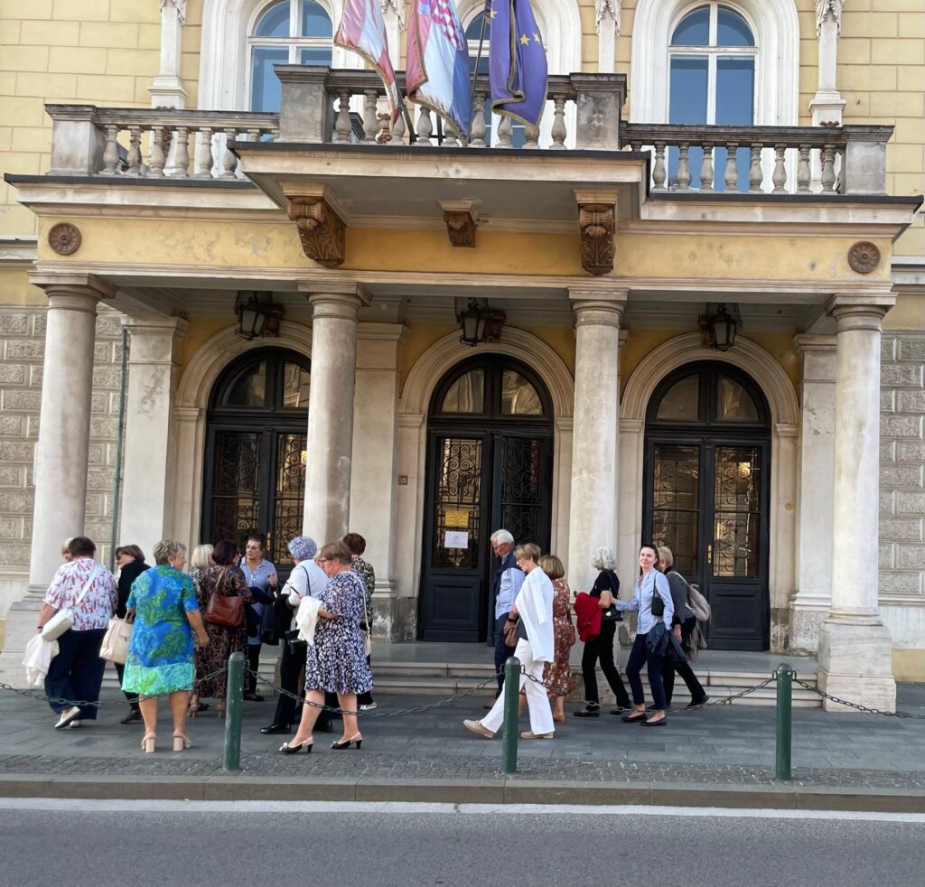 PHOTO 2026 09 20 00 33