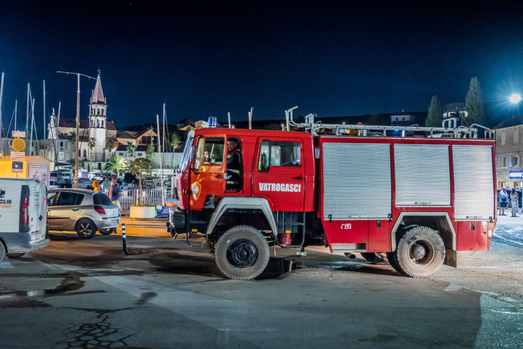 Vatrogasci kontroliraju veliki brački požar, ostali lokalizirani
